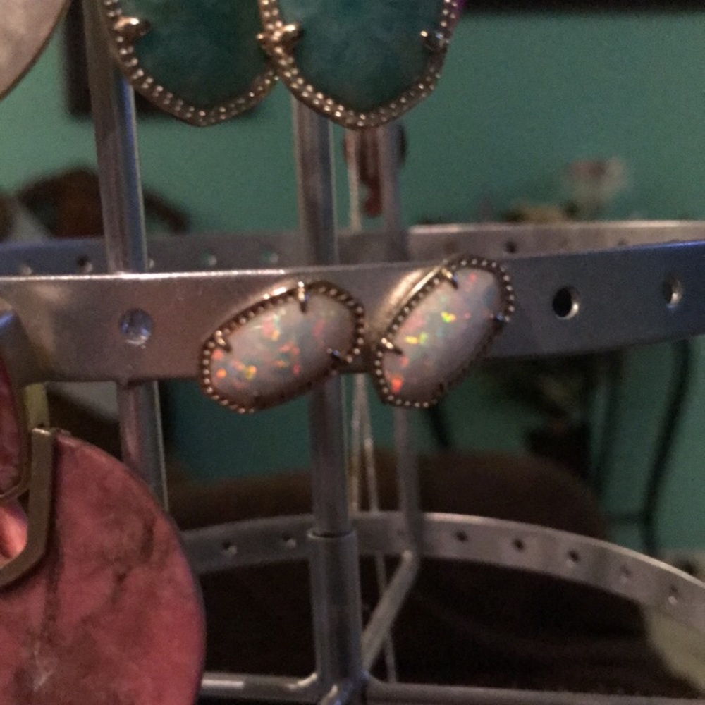 Kendra Scott Elle Earrings